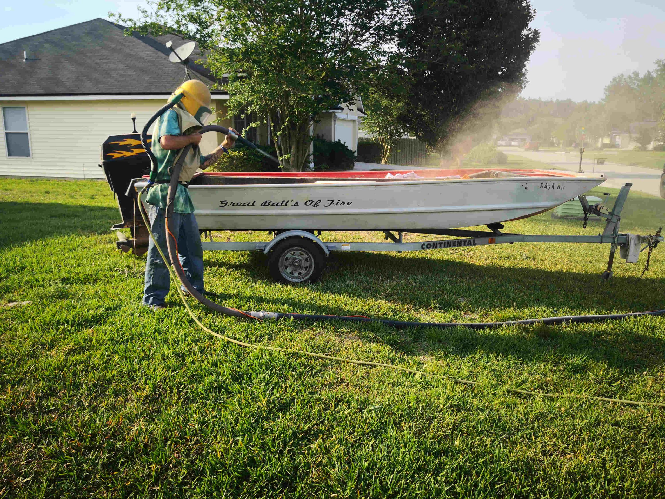 16_ft_aluminum_boat_sandblasting-04-scaled-1.jpg