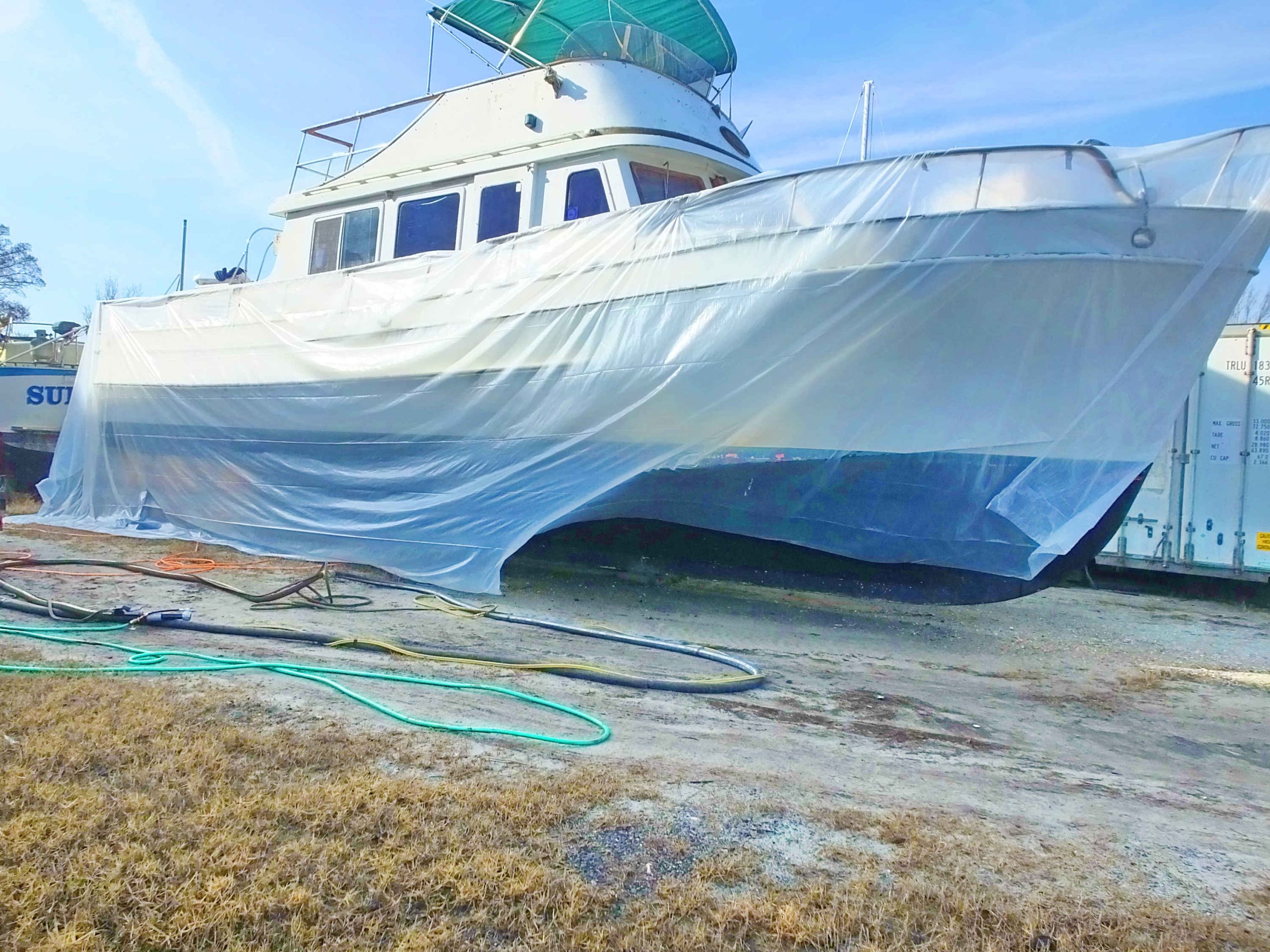 44-Ft_yacht_boat_sandblasting-01-scaled-1.jpg