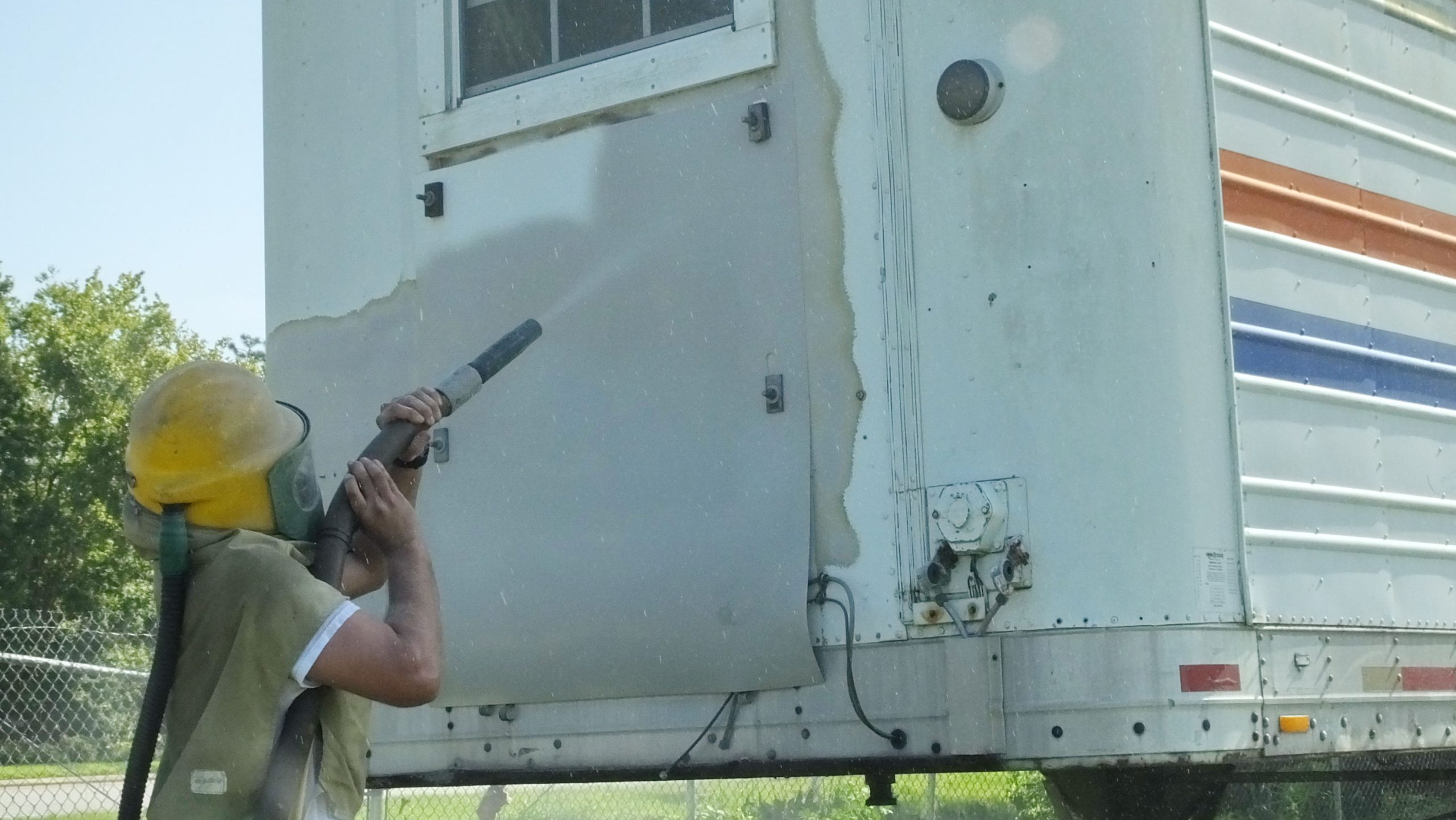 Aluminum_Tractor_trailer_sandblast_paint_removal-04-scaled-1.jpg