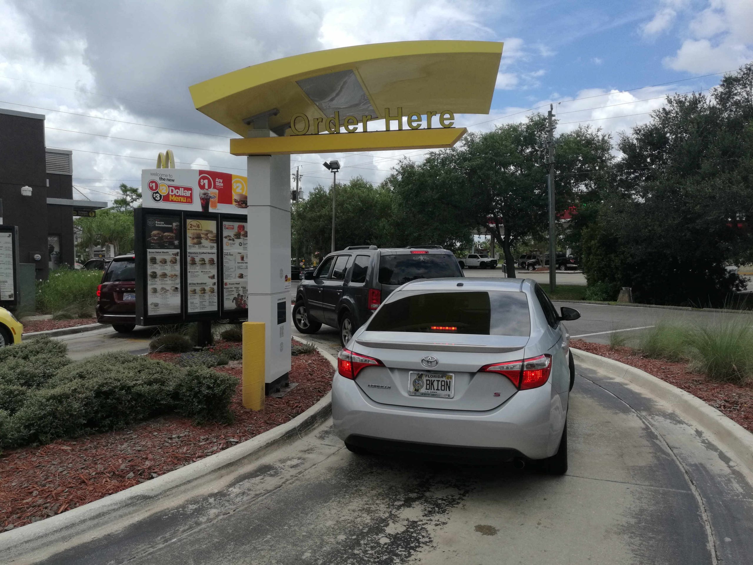 McDonalds_curb_concrete_paint_removal_sandblasting-02-scaled-1.jpg